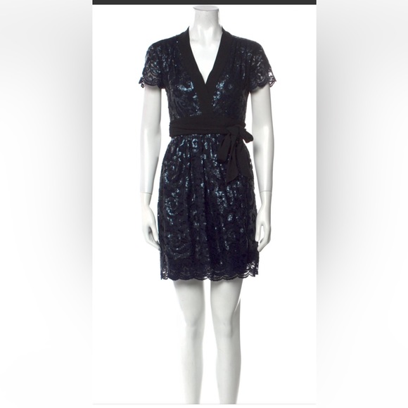 Diane von Furstenberg
SABINA Blue Wrap Sequined Mini Dress size 6 - Picture 13 of 14